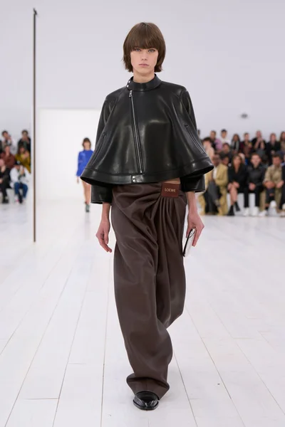 Look 4